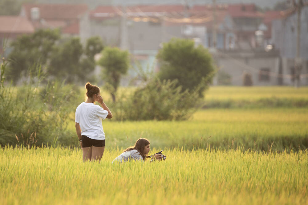 Anh gợi ý nếu muốn ngắm toàn cảnh mùa vàng ở Bắc Sơn, du khách nên leo lên đỉnh núi Nà Lay. Thời gian leo bộ sẽ mất khoảng 40 phút nhưng khung cảnh Bắc Sơn tươi đẹp và thơ mộng tựa như tiên cảnh chắc chắn sẽ khiến bất cứ ai cũng phải xiêu lòng. Ảnh: NVCC