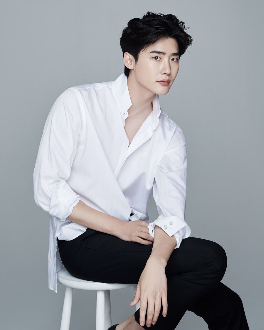 Lee Jong Suk vẫn chưa có phim mới phát sóng sau 2 năm